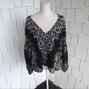 Free People Women's Black Combo Floral Birds of a Feather V-Neck Blouse sz S